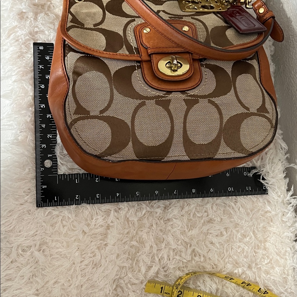 Coach Poppy Willis 70th Anniversary Crossbody Bag Signature Canvas Tan Leather - Picture 16 of 16